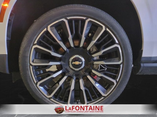 Used 2025 Chevrolet Tahoe High Country AWD/4WD image 34