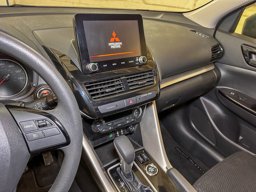 Used 2024 Mitsubishi Eclipse Cross AWD image 38