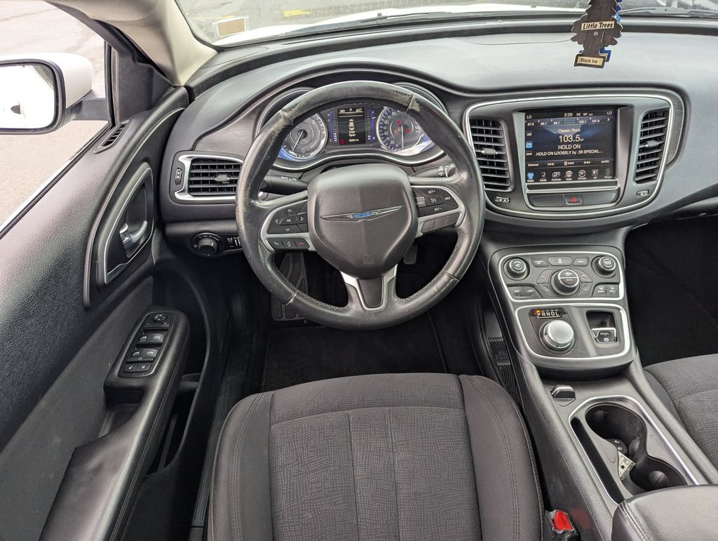 Used 2015 Chrysler 200 Limited w/ Convenience Group FWD image 17
