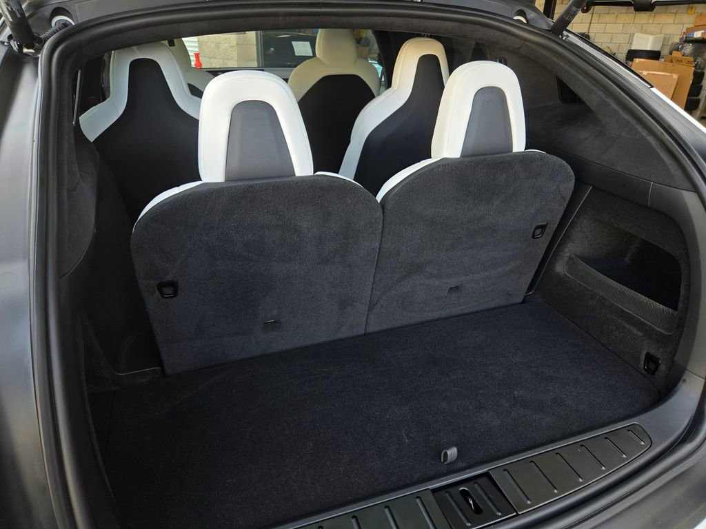 Used 2023 Tesla Model X image 24