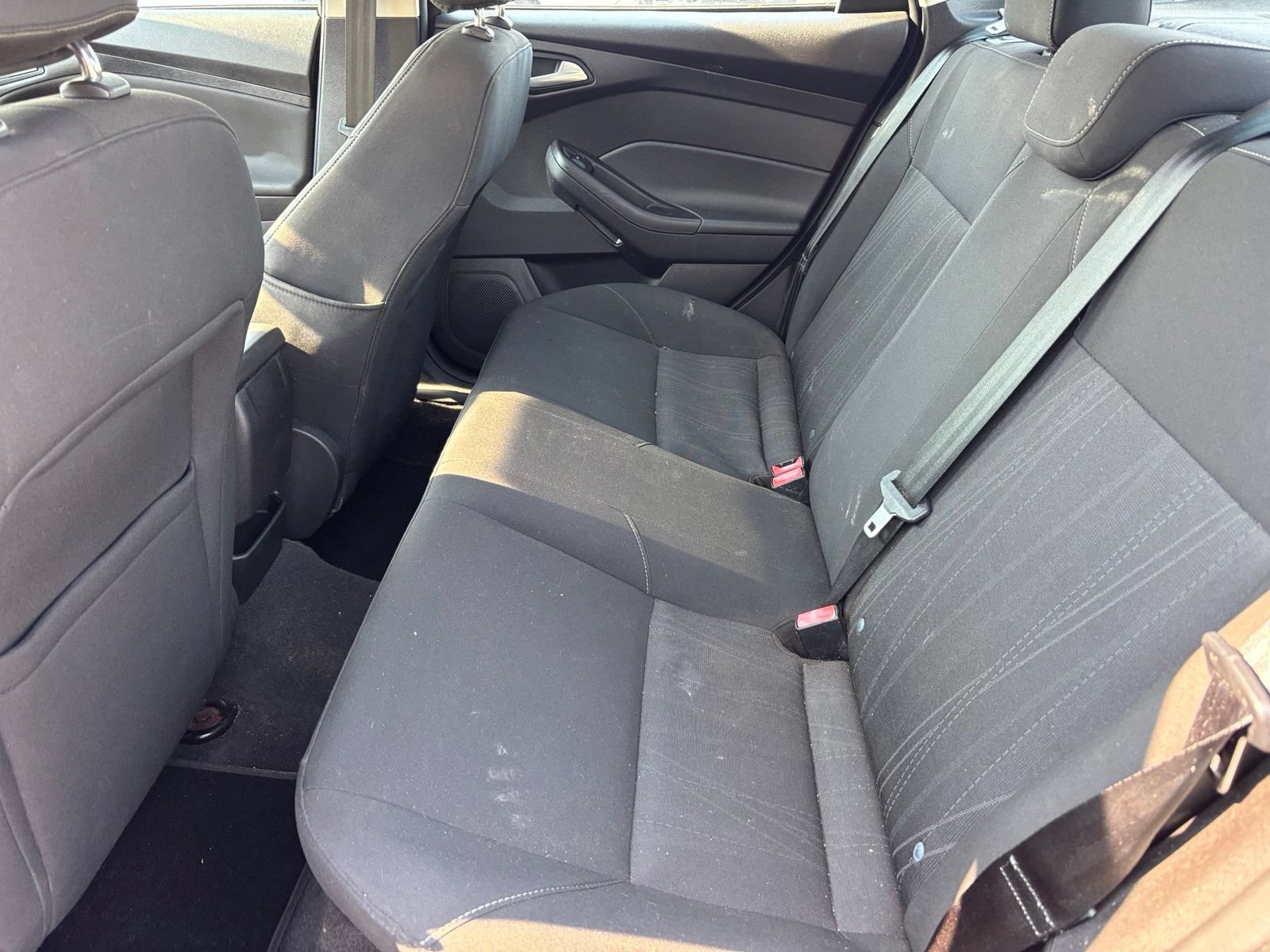 Used 2015 Ford Focus SE w/ Reverse Sensing Package FWD image 10