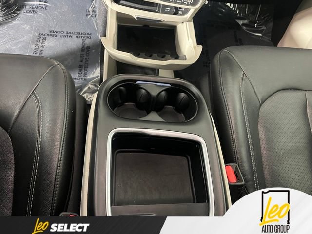 Used 2022 Chrysler Pacifica Touring-L FWD image 24
