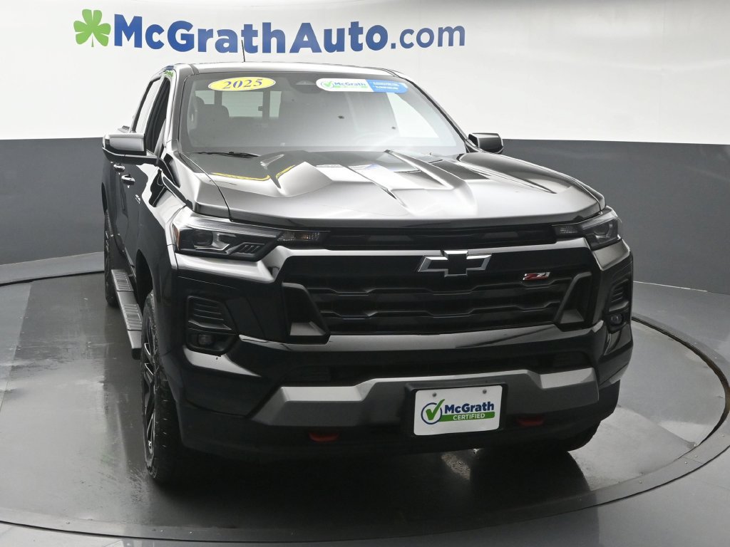 Used 2025 Chevrolet Colorado Z71 w/ Z71 Convenience Package 2 AWD/4WD image 5