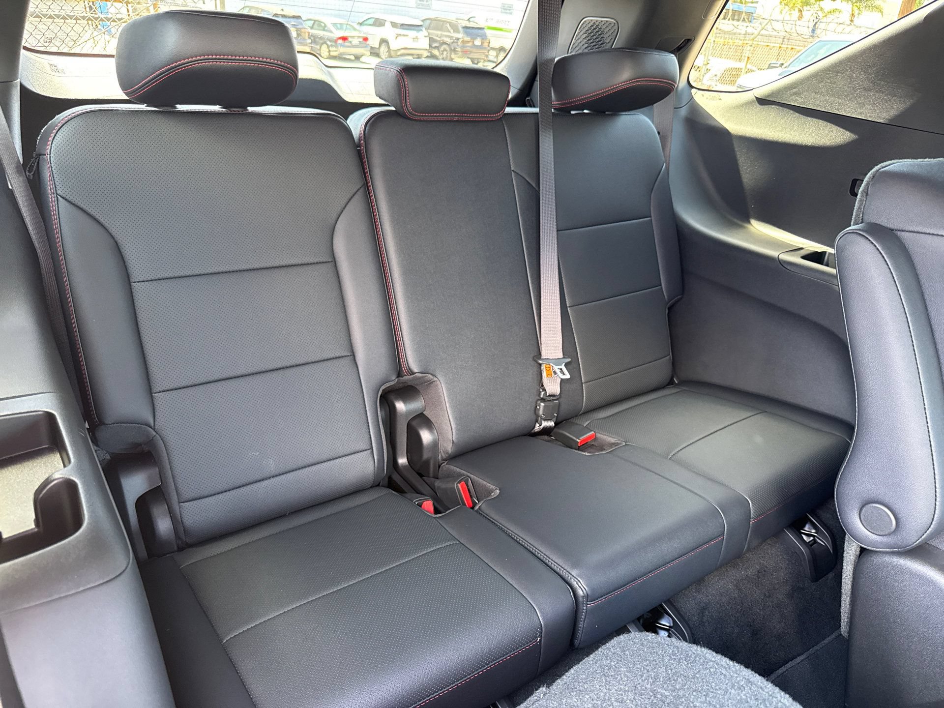 Used 2026 Chevrolet Traverse RS FWD image 17