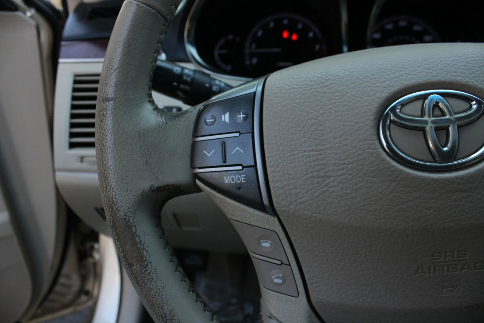 Used 2011 Toyota Avalon FWD image 29