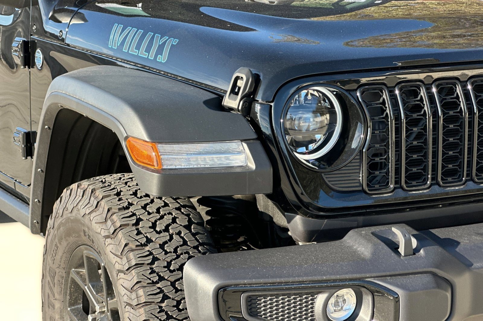 Used 2025 Jeep Wrangler Willys image 10