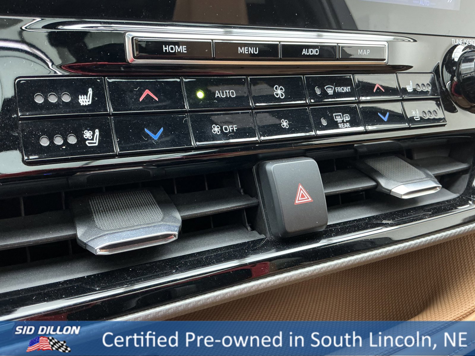 Used 2021 Toyota Highlander Platinum image 11