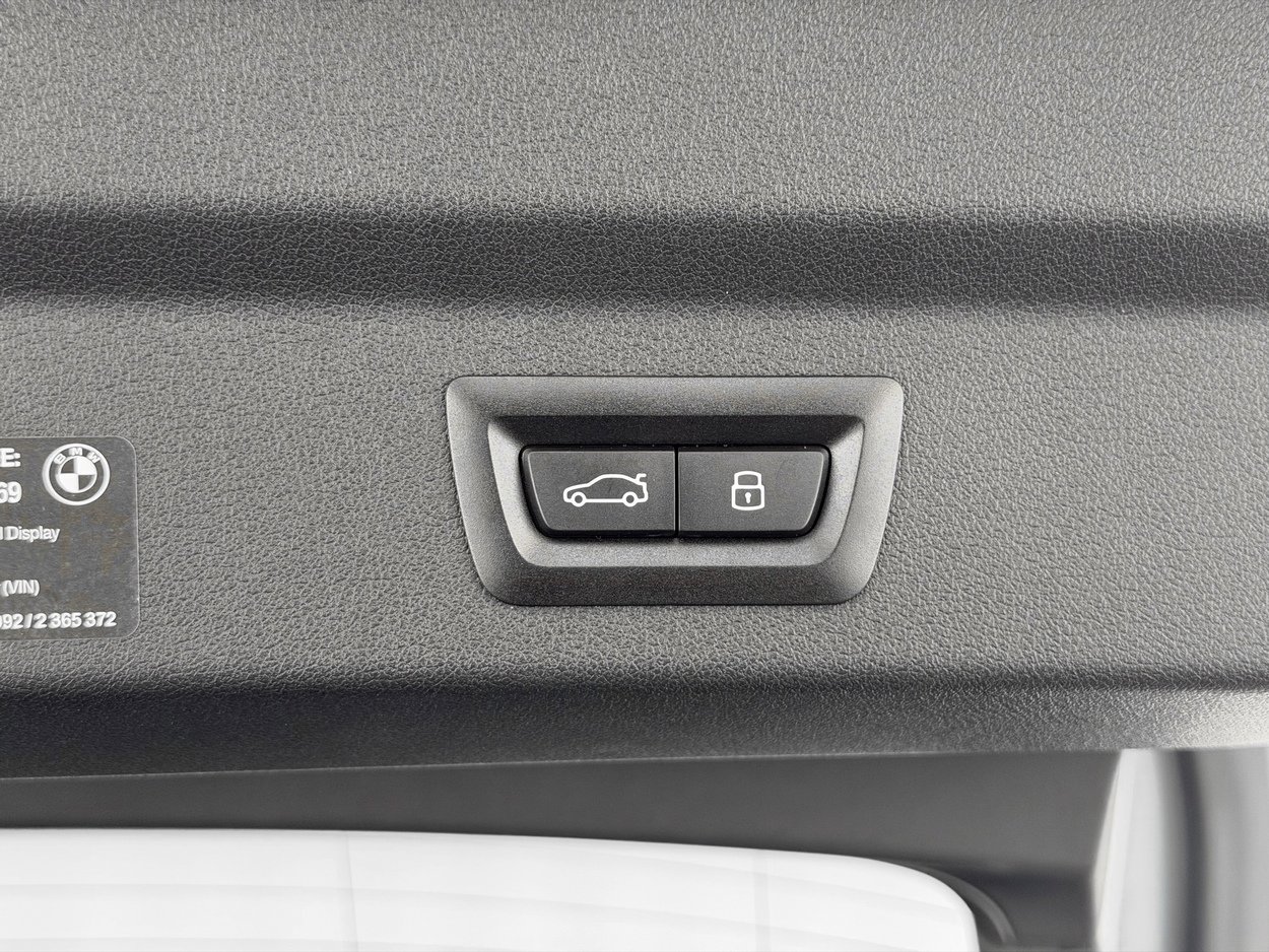 Used 2025 BMW X2 xDrive28i w/ M Sport Package image 37