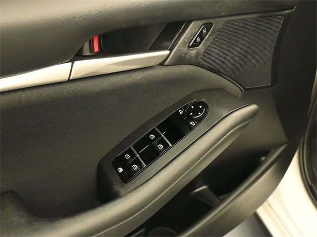 Used 2021 MAZDA MAZDA3 s image 13