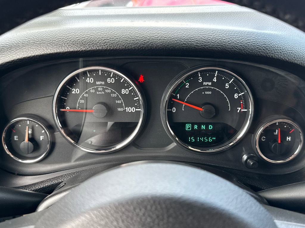 Used 2015 Jeep Wrangler Unlimited Rubicon w/ Dual Top Group AWD/4WD image 32