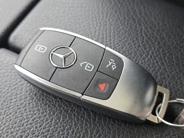 Used 2023 Mercedes-Benz GLS 450 4MATIC image 49