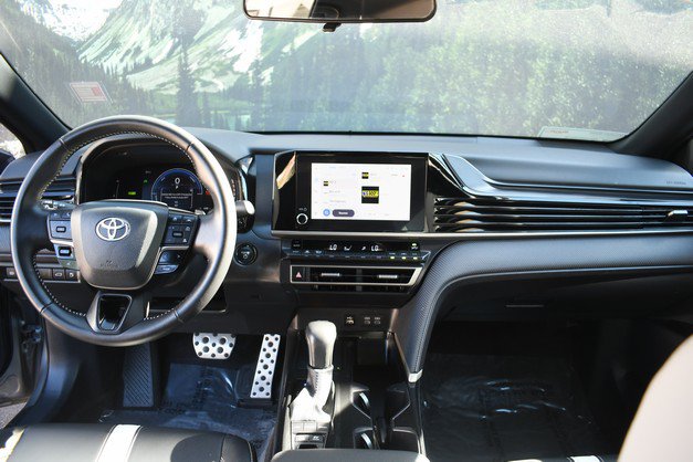 Certified 2025 Toyota Camry SE AWD/4WD image 18