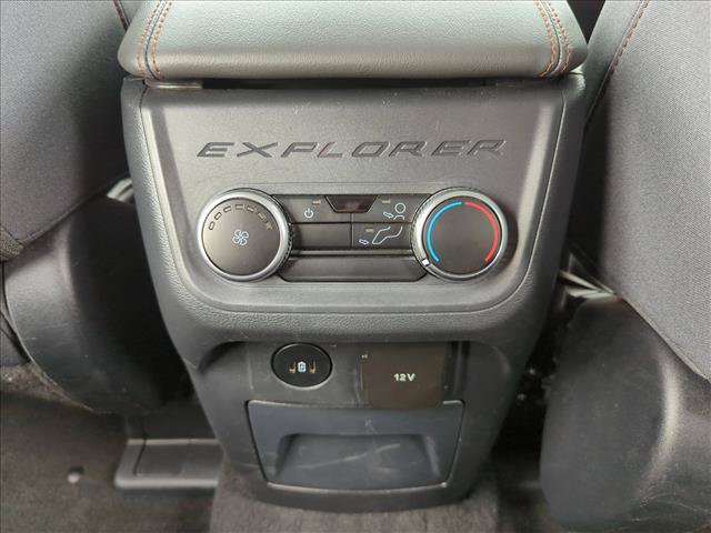 Used 2025 Ford Explorer Active RWD image 16