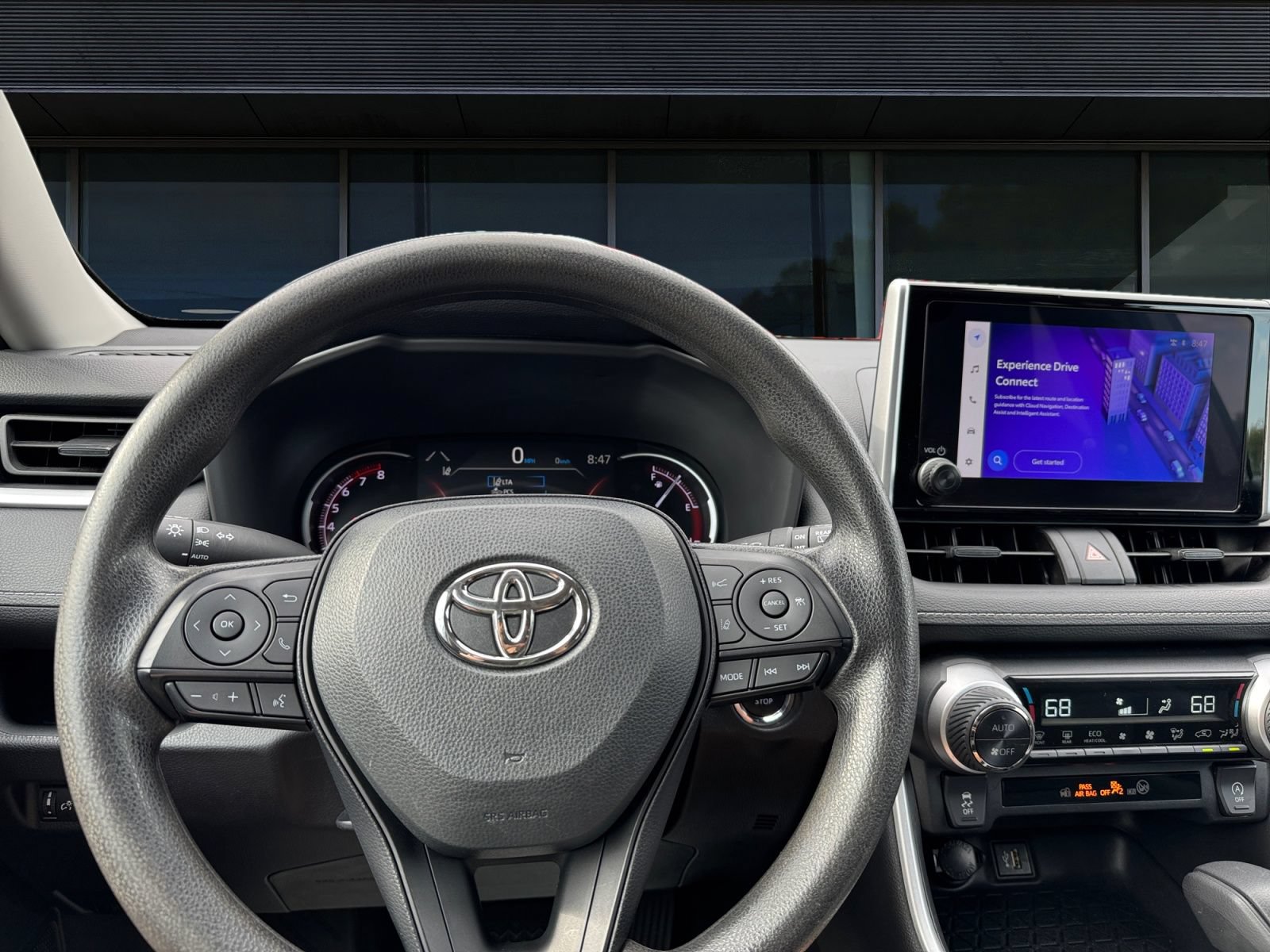 Used 2024 Toyota RAV4 XLE FWD image 3