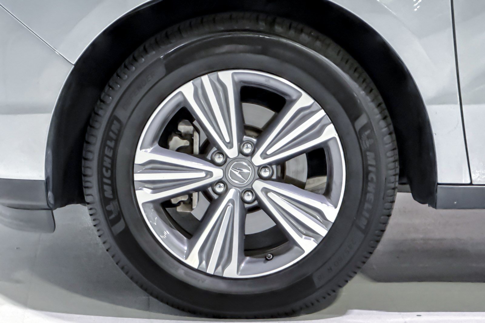 Used 2020 Acura MDX SH-AWD image 13