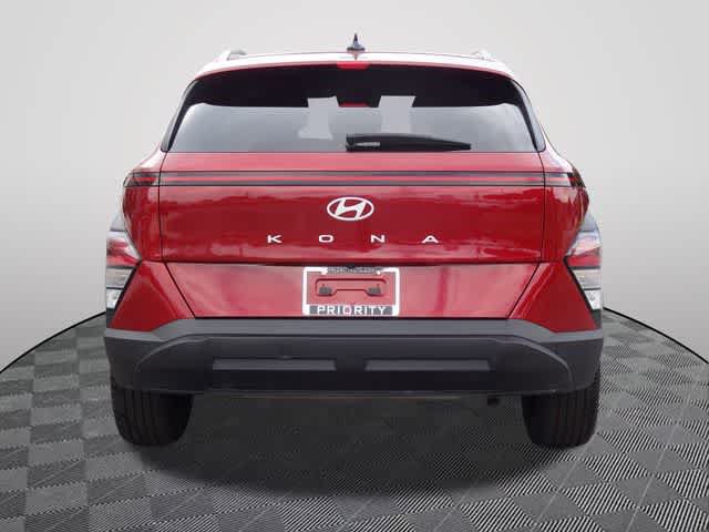 Used 2024 Hyundai Kona SEL FWD image 3