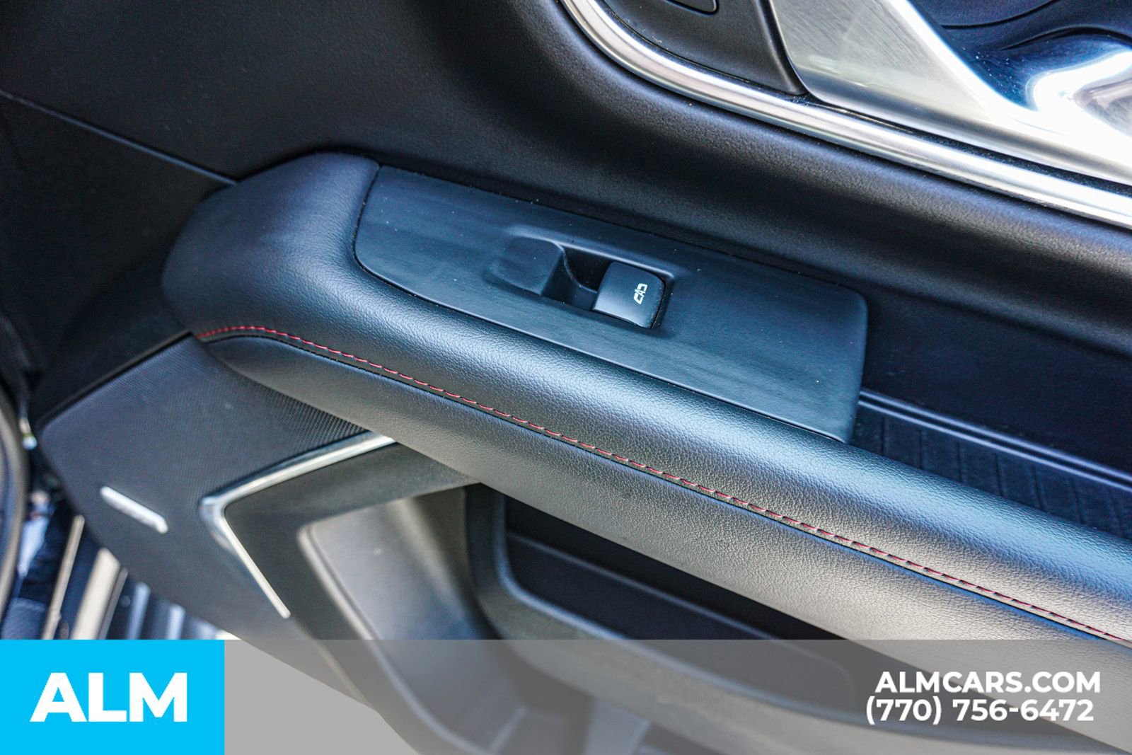 Used 2022 Chevrolet Suburban RST w/ Sport Performance Package AWD/4WD image 50