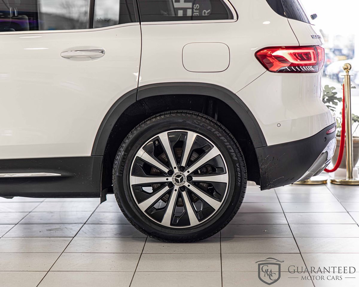 Used 2022 Mercedes-Benz GLB 250 4MATIC w/ Premium Package Lite image 8