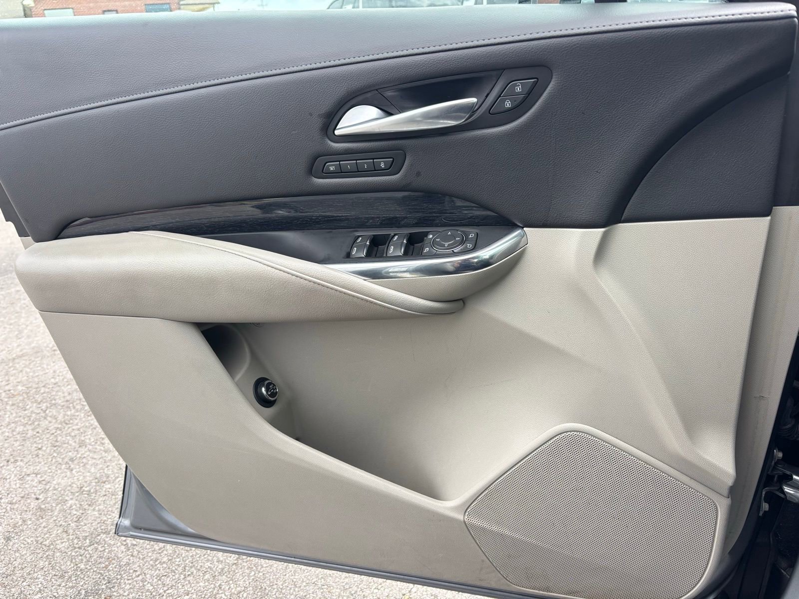 Used 2023 Cadillac XT4 Premium Luxury image 16