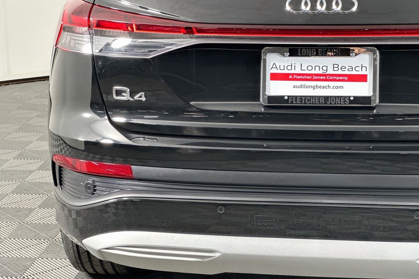 Used 2023 Audi Q4 e-tron Premium Plus w/ Premium Plus RWD image 17