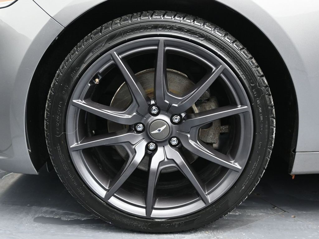 Used 2023 Genesis G70 2.0T image 11