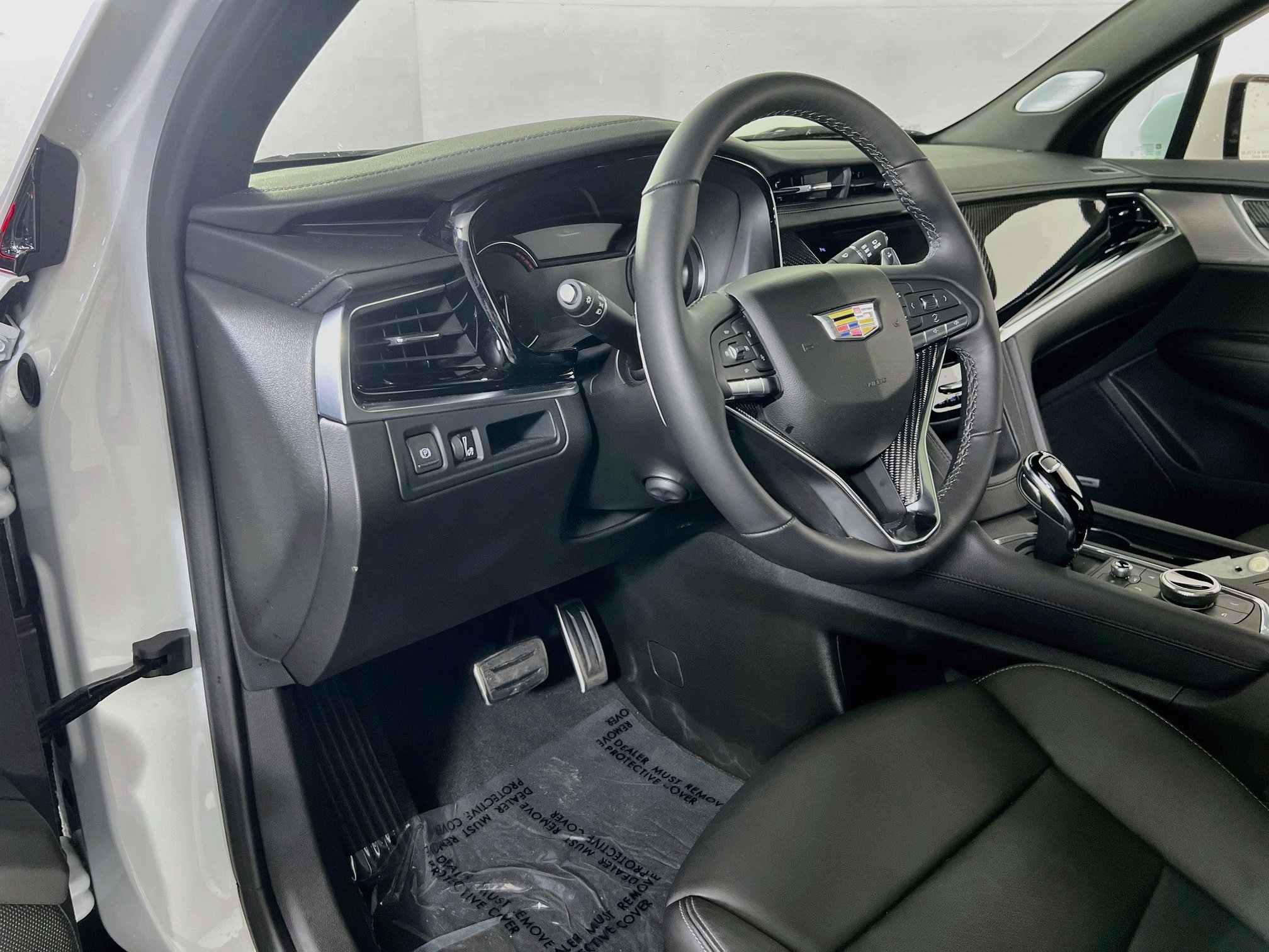 Used 2025 Cadillac XT6 Sport AWD/4WD image 9