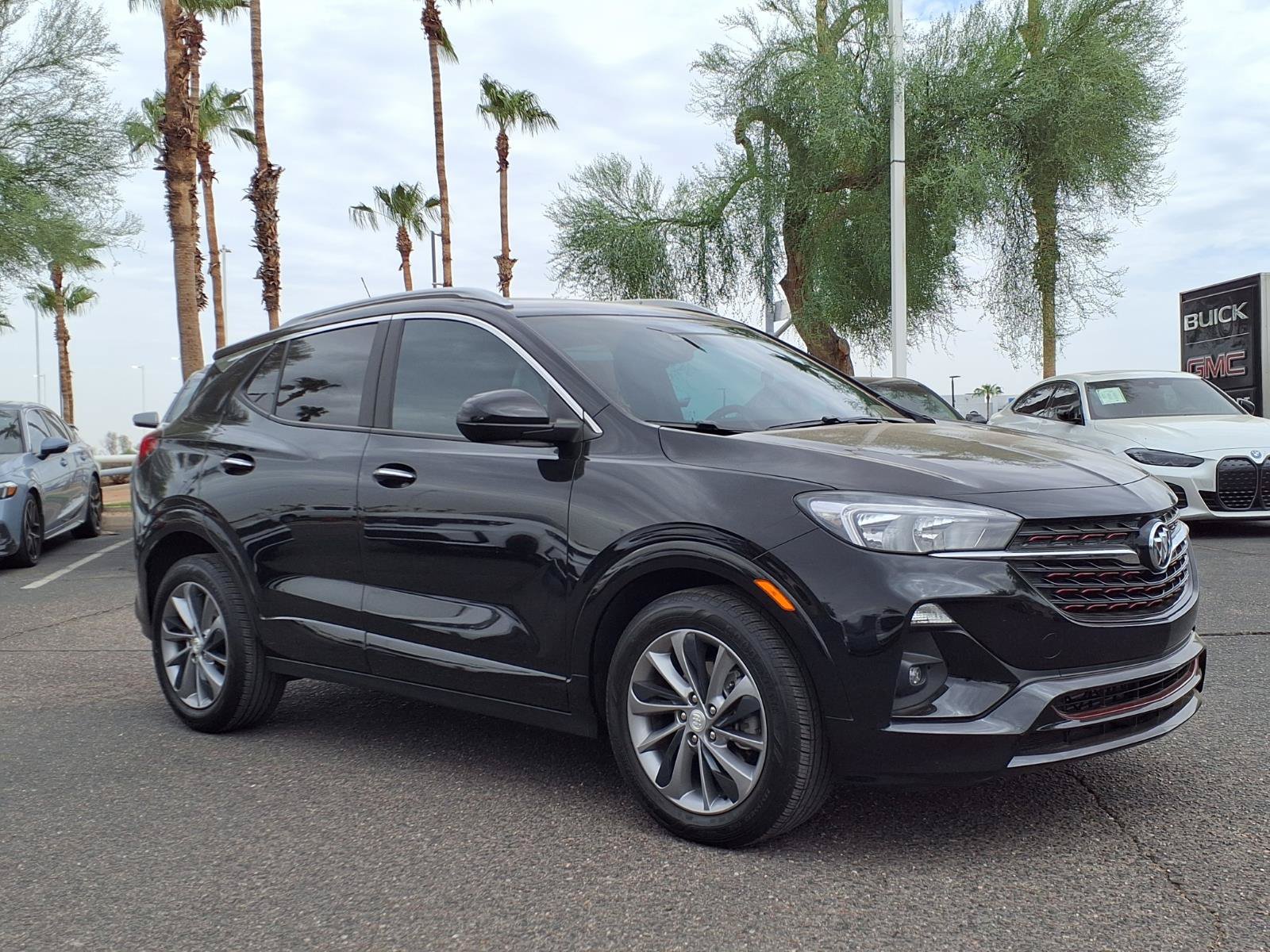 Used 2023 Buick Encore GX Select w/ Sport Touring Package FWD image 3
