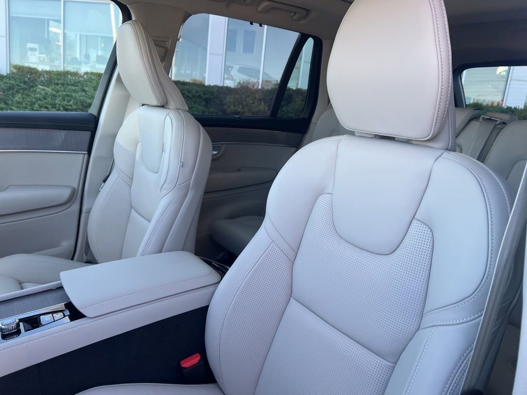 New 2026 Volvo XC90 B6 Ultra w/ Protection Package image 16