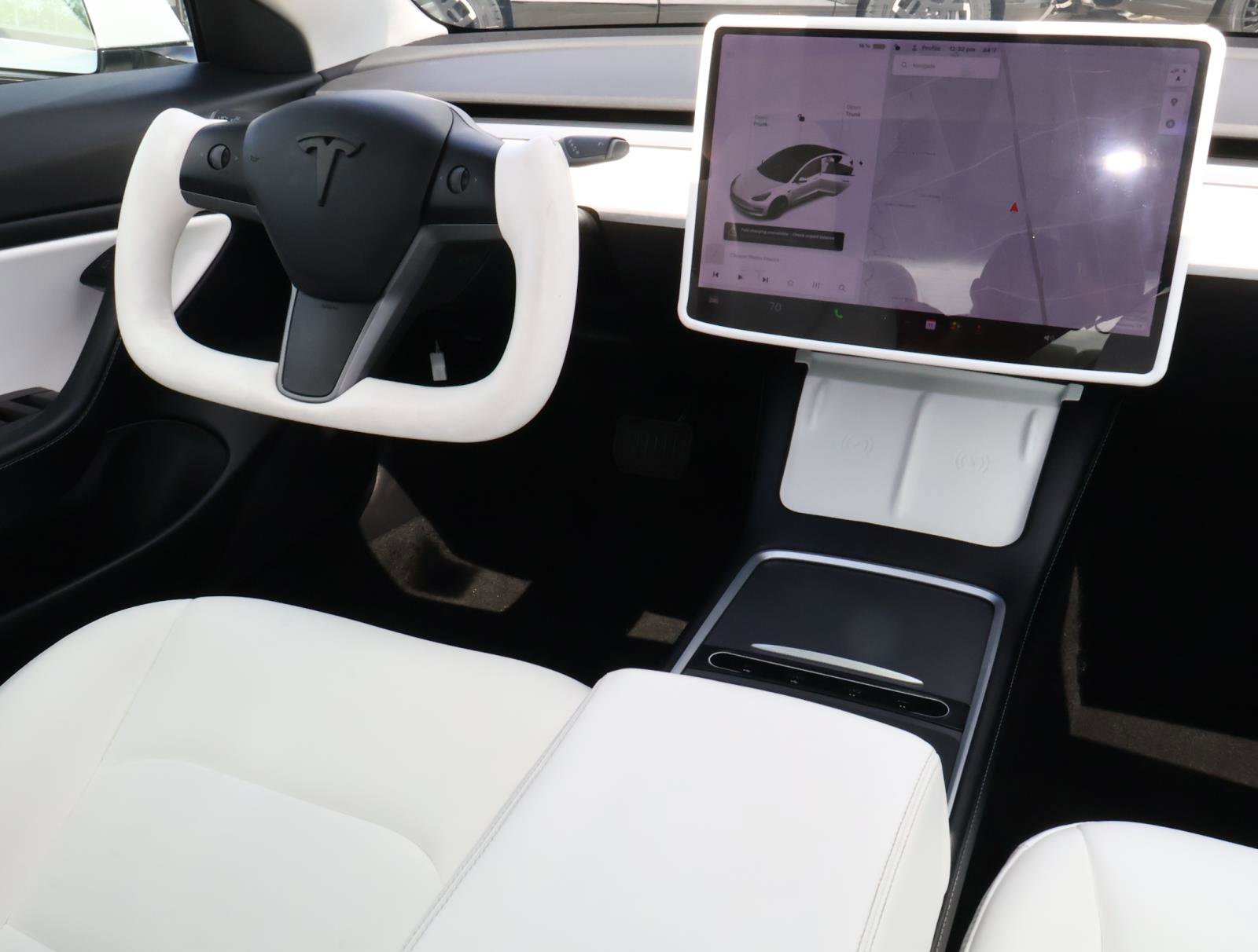 Used 2021 Tesla Model 3 Standard Range Plus image 9