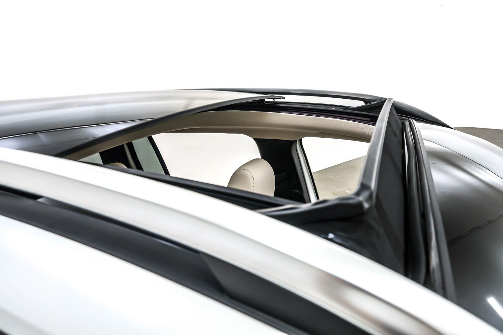 Used 2023 Mercedes-Benz GLB 250 image 21