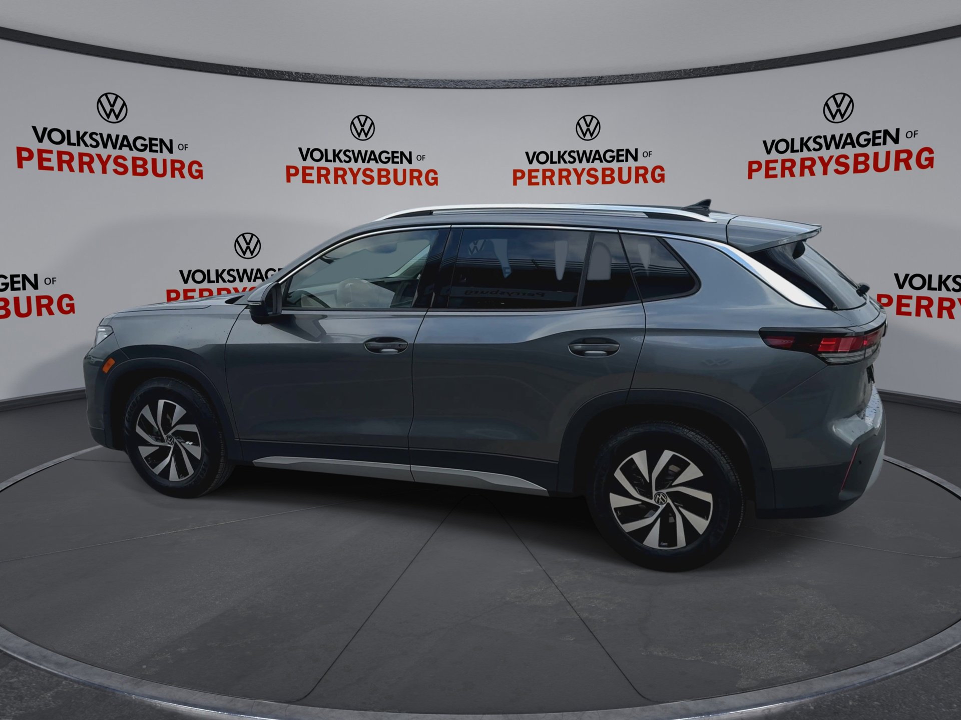 New 2026 Volkswagen Tiguan S image 6