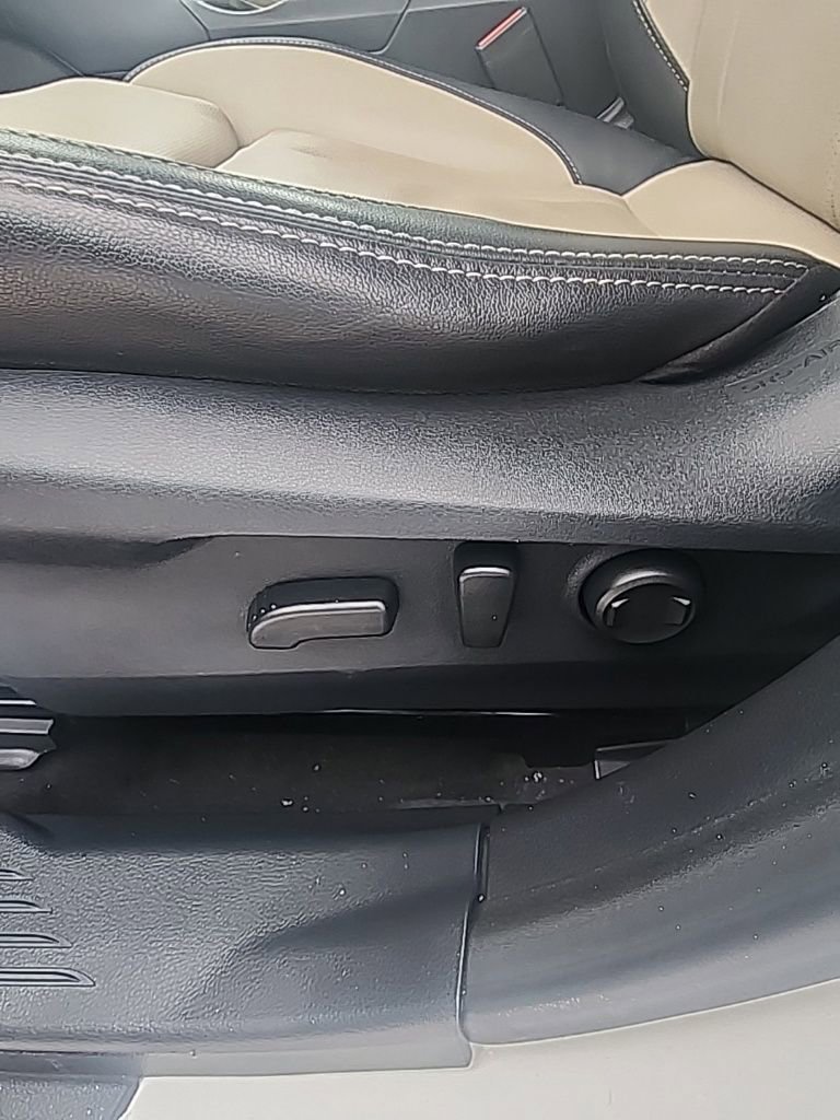 Used 2020 Subaru Outback Limited image 19