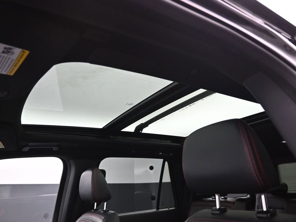 Certified 2023 Ford Expedition Limited image 9