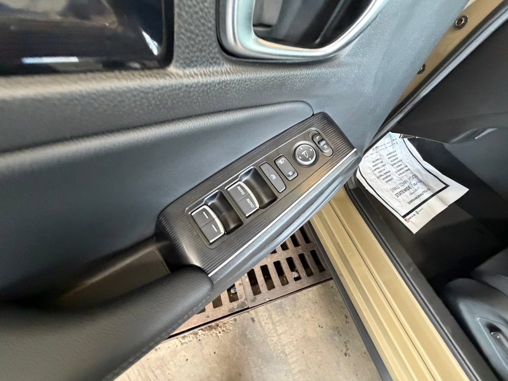 Used 2025 Honda Civic Sport Touring image 11