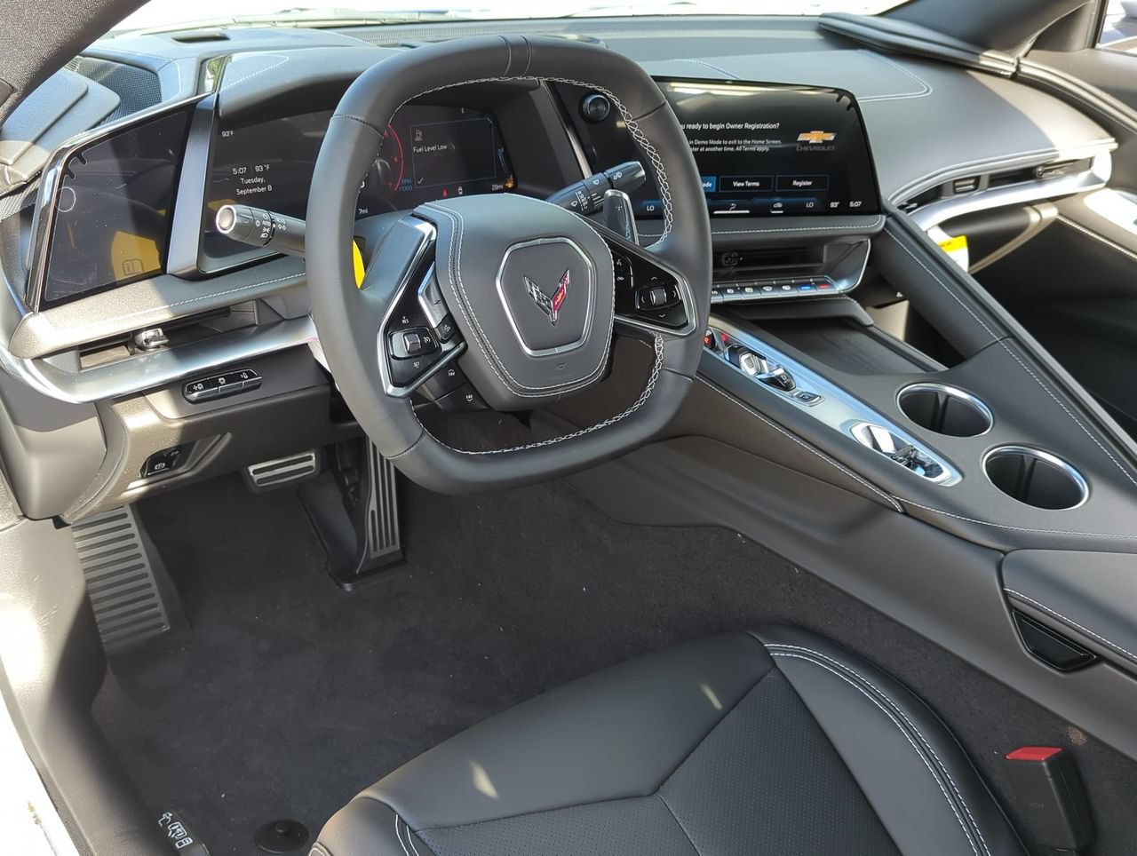 New 2027 Chevrolet Corvette Grand Sport w/ Z52 Sport Performance Package RWD image 9