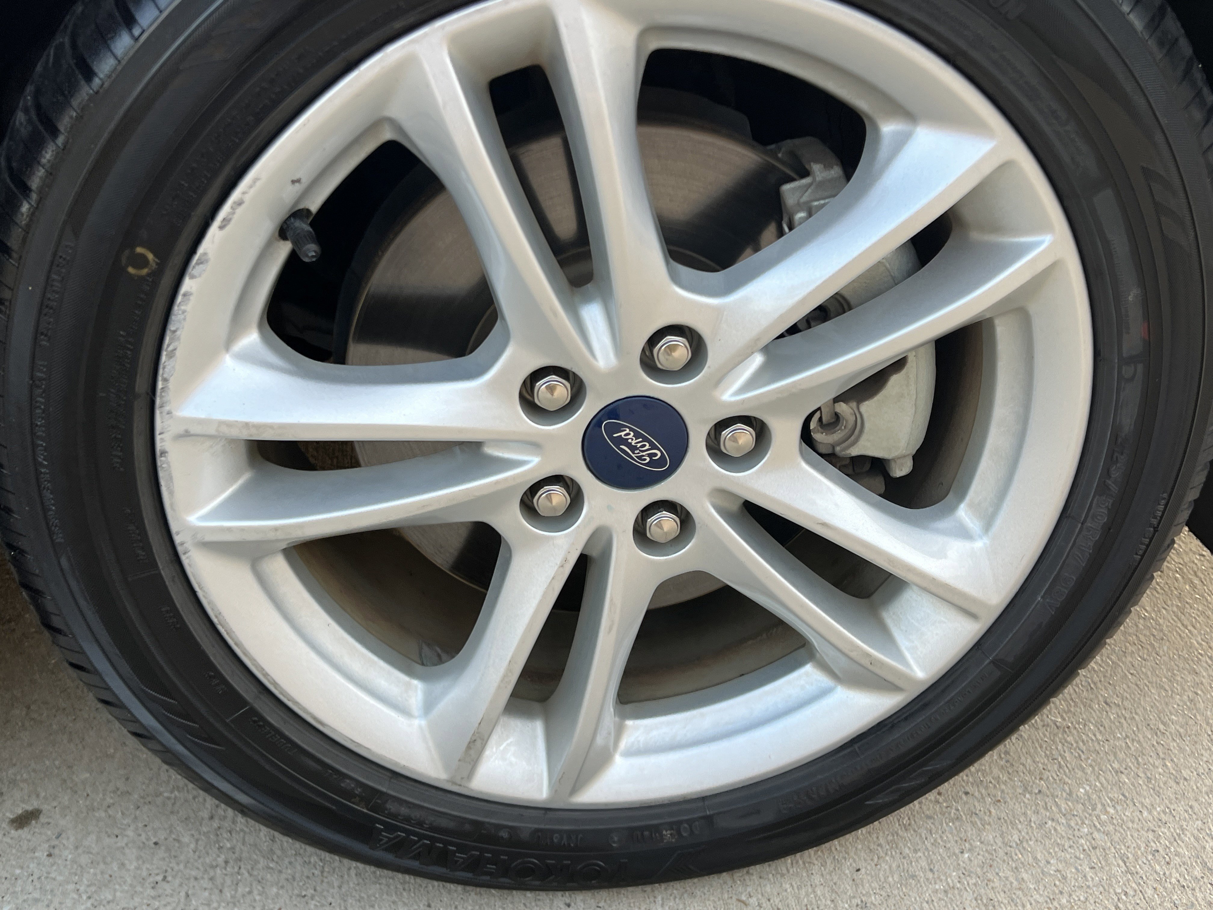 Used 2018 Ford Fusion SE image 12