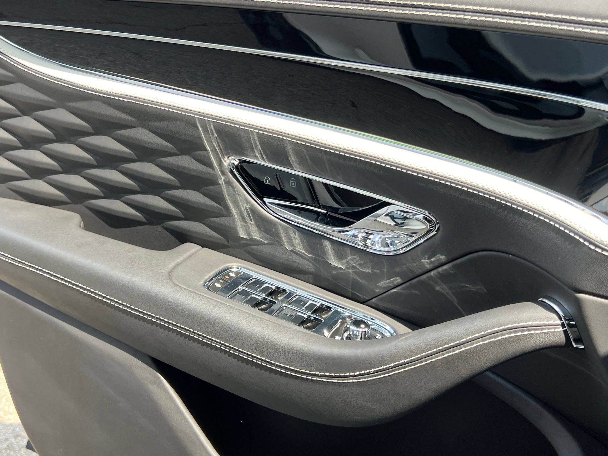 Used 2023 Bentley Flying Spur W12 AWD/4WD image 36