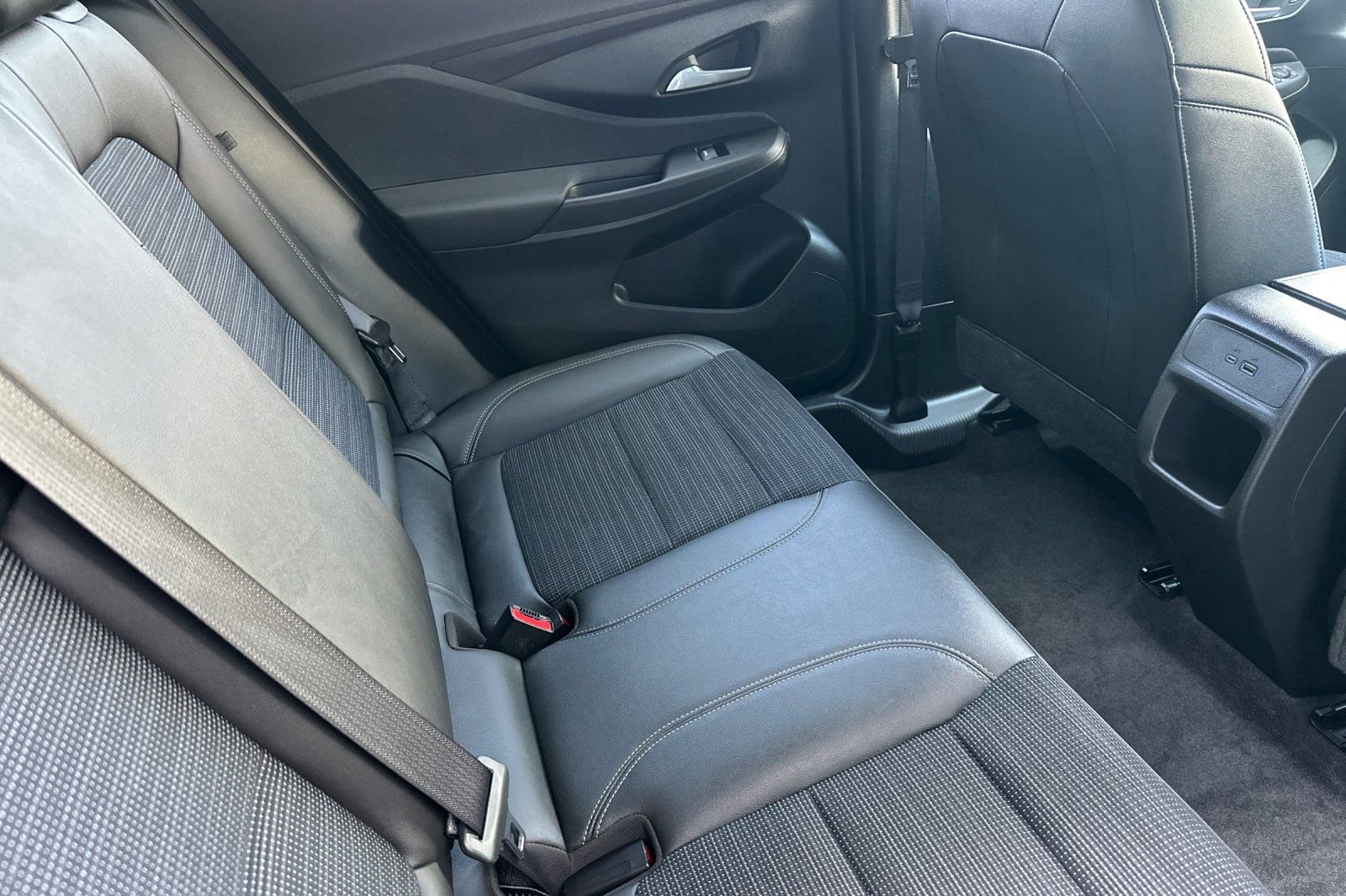 Certified 2024 Buick Envista Preferred image 19