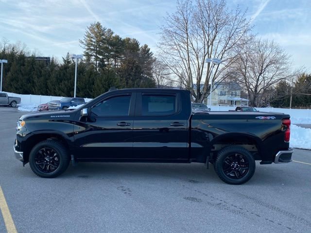 Used 2023 Chevrolet Silverado 1500 LT image 2