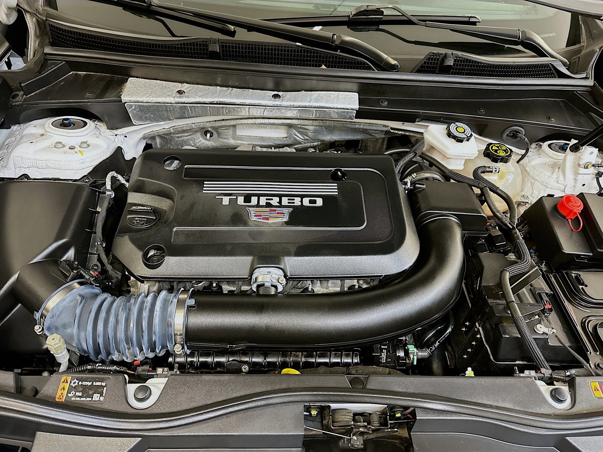 Used 2024 Cadillac XT4 Premium Luxury image 35