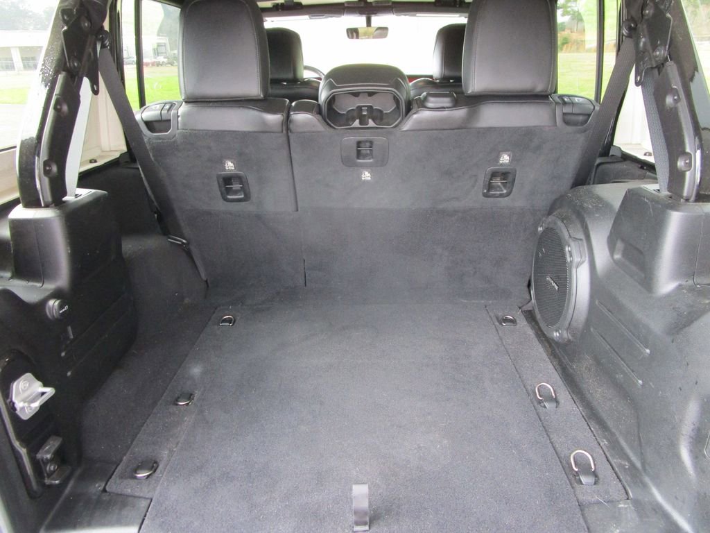Used 2020 Jeep Wrangler Unlimited Rubicon w/ Dual Top Group image 18