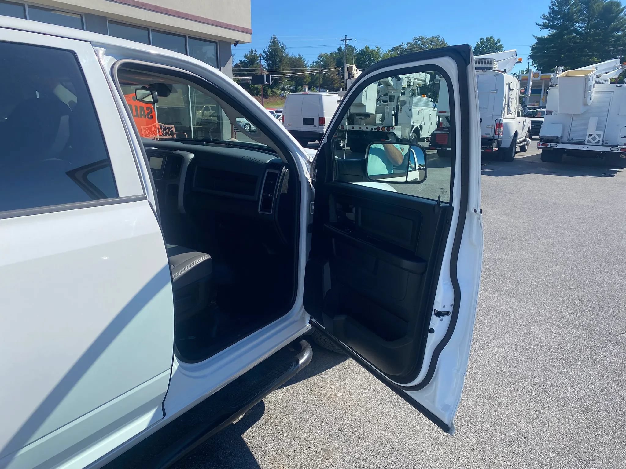 Used 2016 RAM 1500 ST AWD/4WD image 21