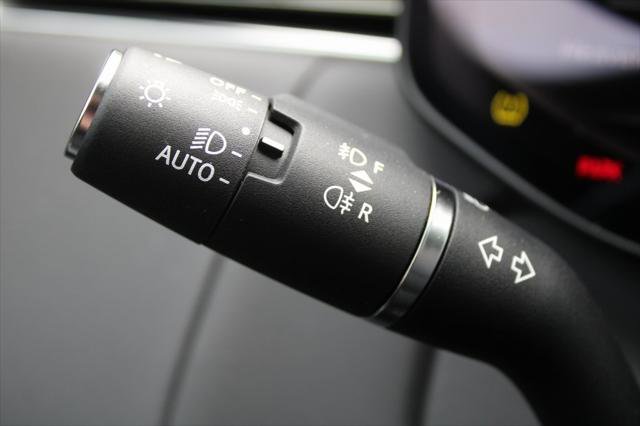 New 2025 Land Rover Range Rover Long Wheelbase SE image 32