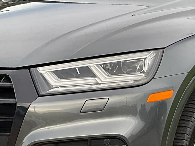 Used 2020 Audi Q5 2.0T Titanium Premium Plus AWD/4WD image 12