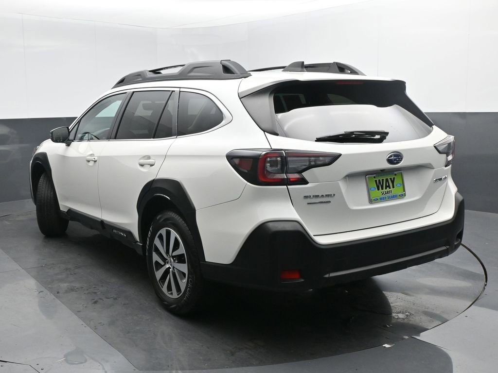 Used 2024 Subaru Outback Premium image 4