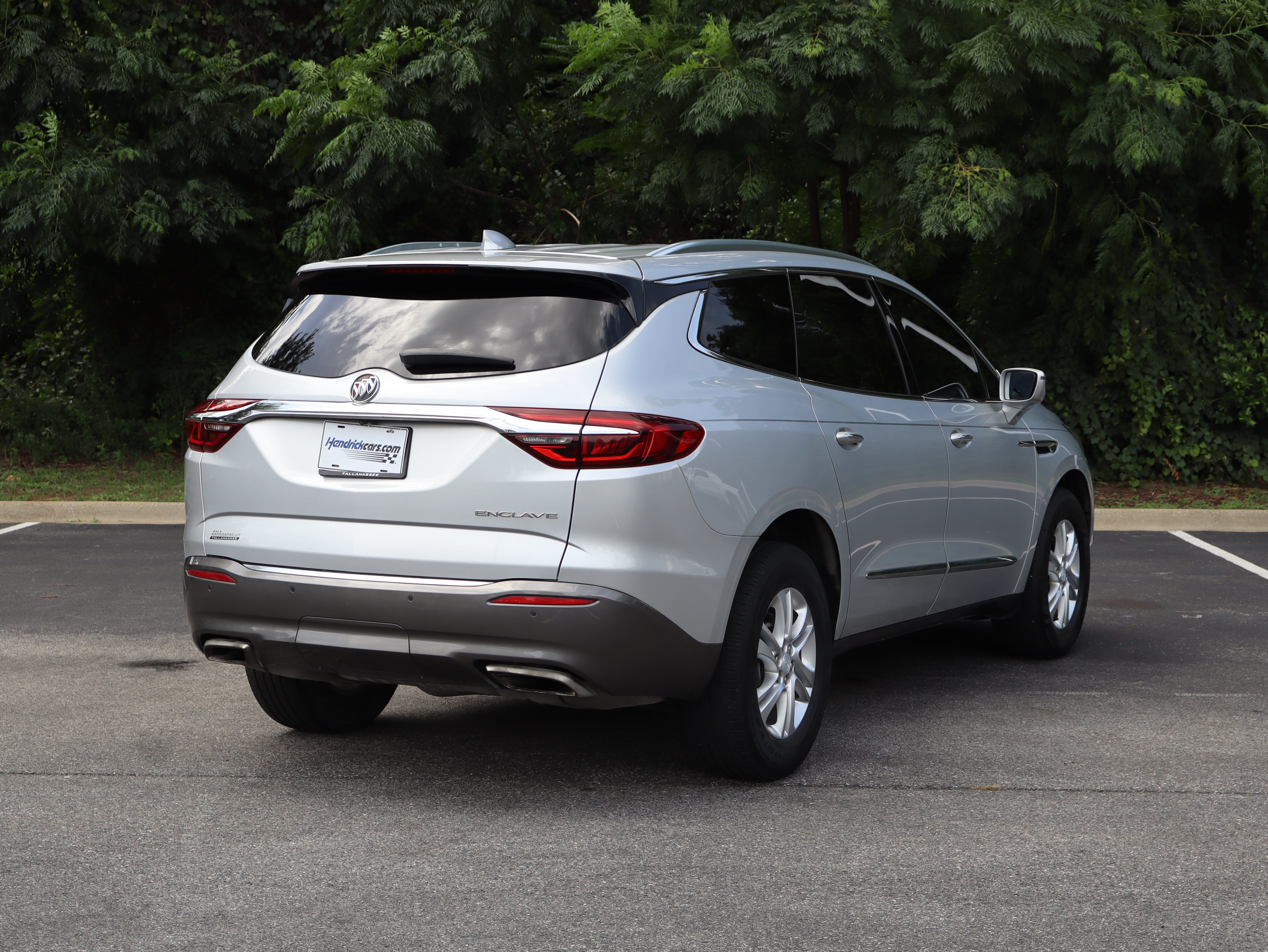 Used 2019 Buick Enclave Essence FWD image 9