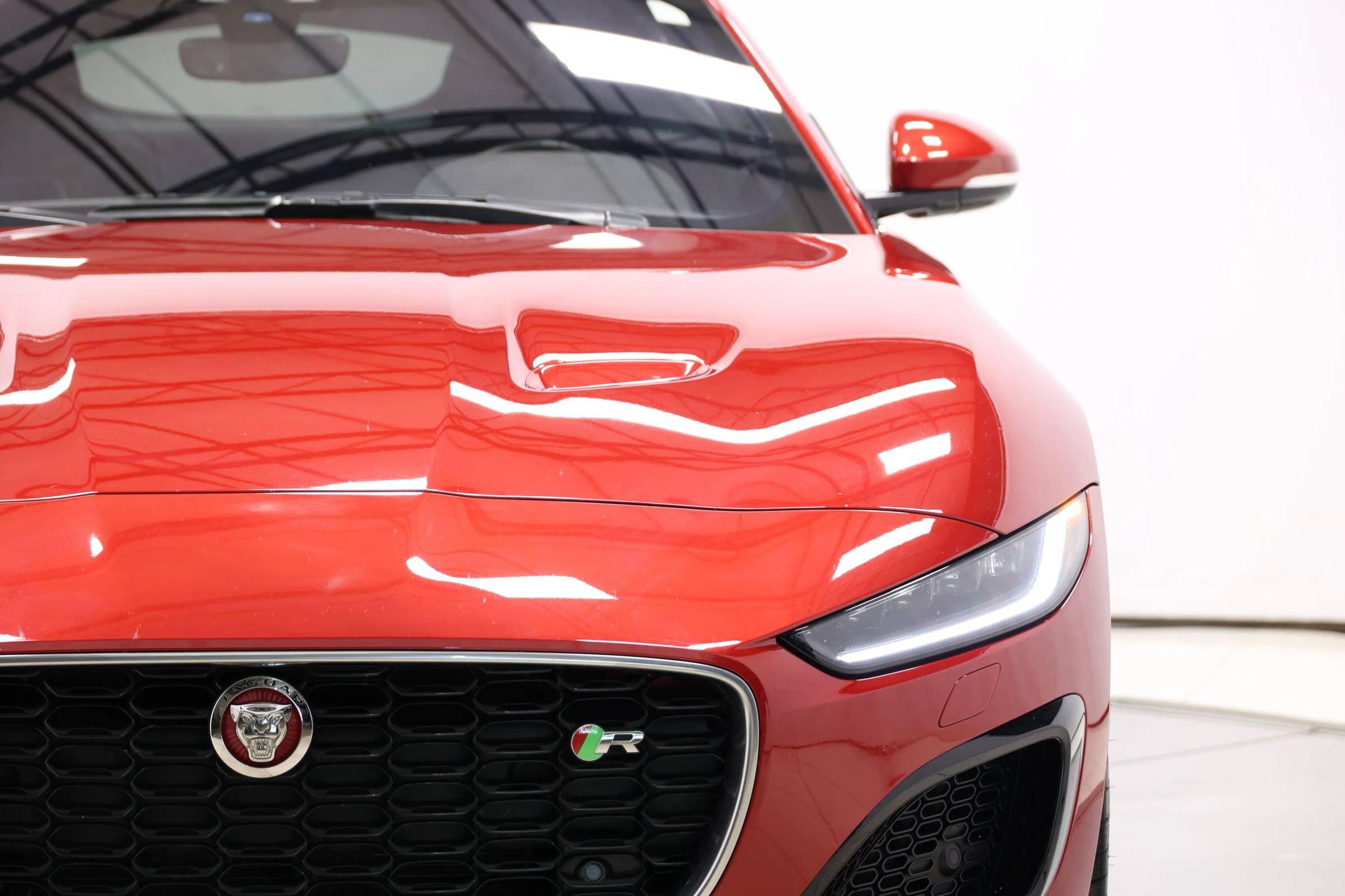 Used 2021 Jaguar F-TYPE R AWD/4WD image 84