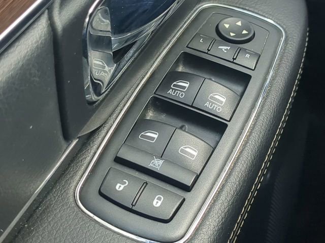 Used 2016 RAM 1500 Laramie w/ Convenience Group AWD/4WD image 38