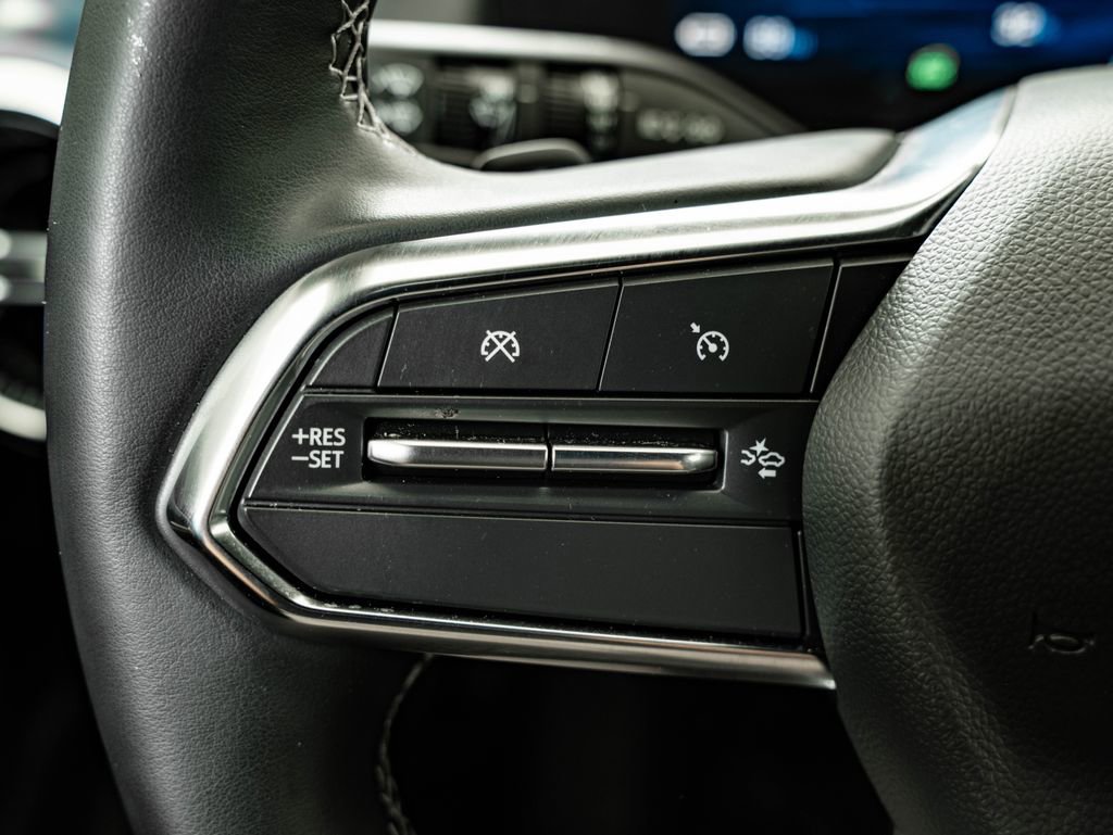 Used 2024 Chevrolet Equinox EV LT FWD image 27