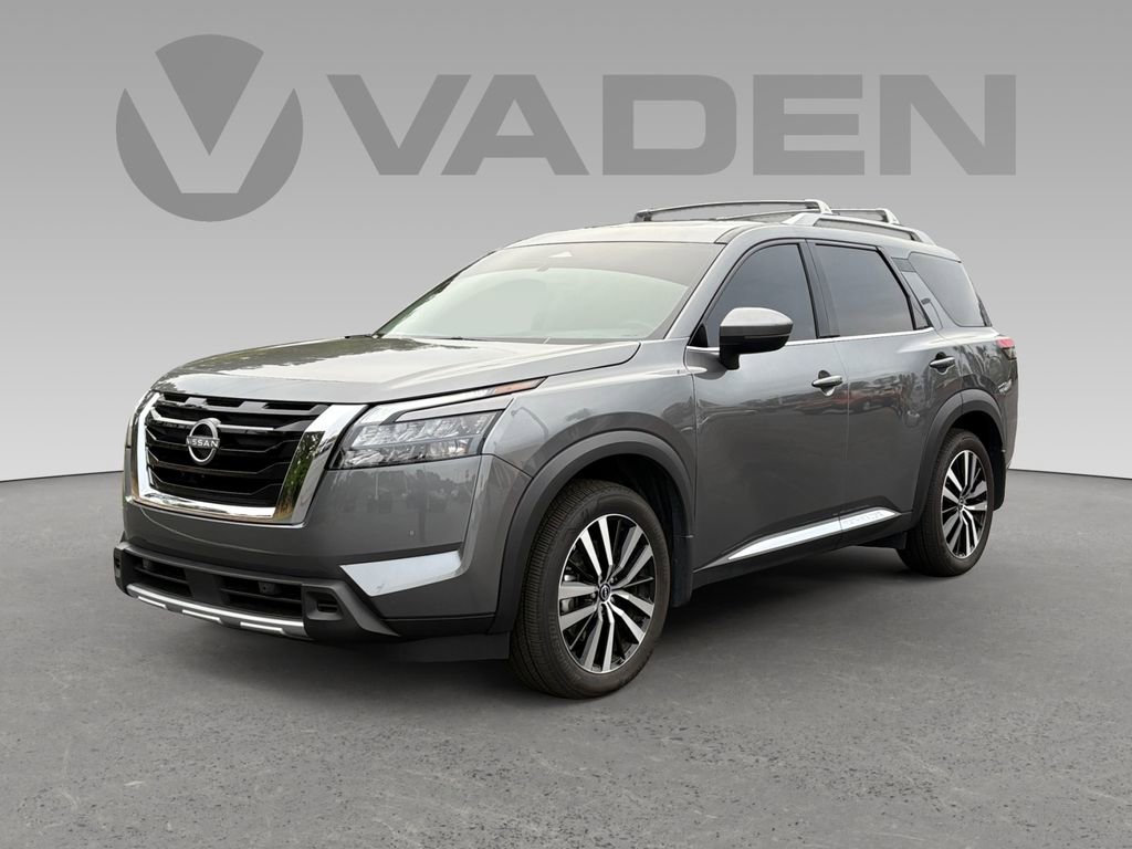 Used 2025 Nissan Pathfinder Platinum FWD image 28